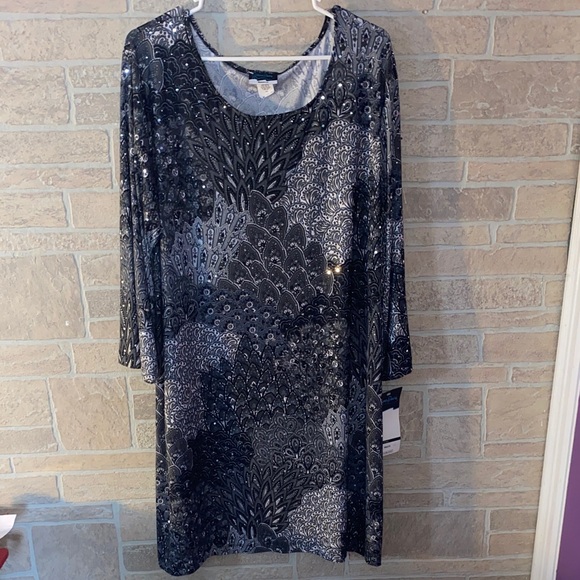 Dream Dance Dresses & Skirts - Chic Black and Gray Long Sleeve Dress